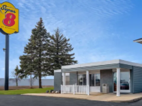 Super 8 by Wyndham Owatonna Hotel di Owatonna