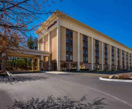 Hampton Inn Philadelphia/Willow Grove Отели рядом с достопримечательностью «Мемориальный парк Ветеранс»