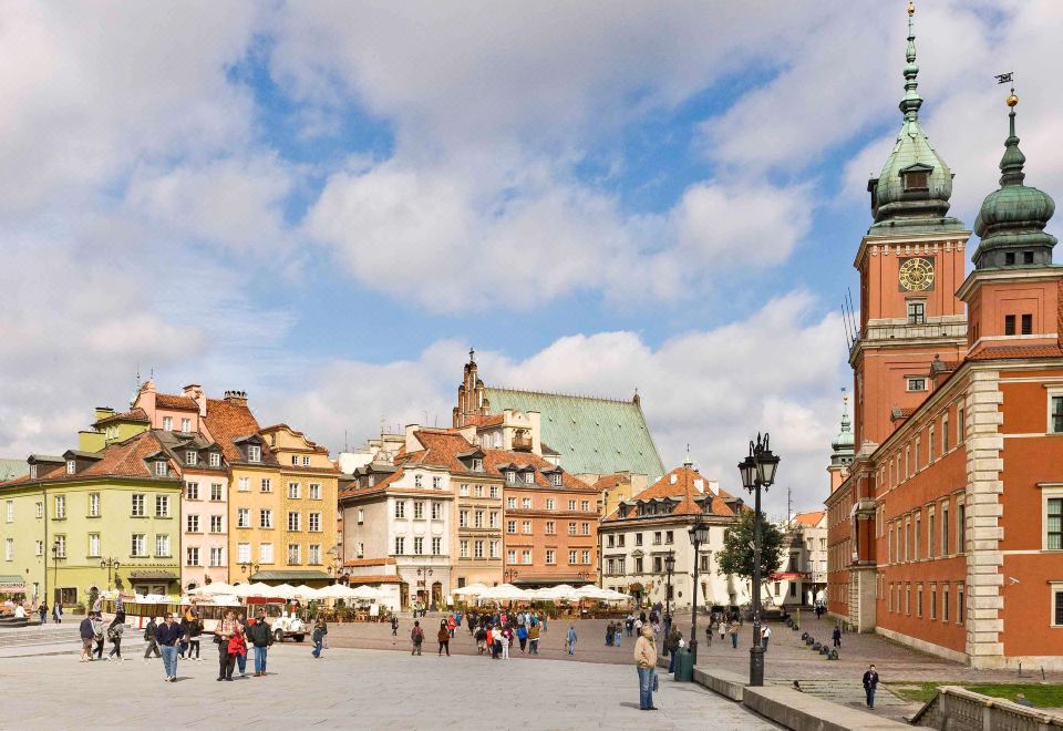 5. 머큐어 바르샤바..