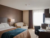 Comfort Inn Hotels in Levis