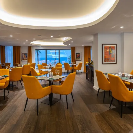 Leonardo Crystal Cove Hotel & Spa – Adults Only