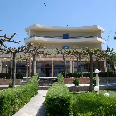 Tzaki Hotel & Restaurant Patras