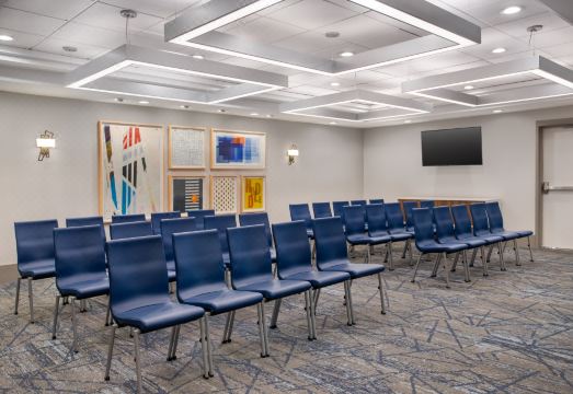 홀리데이 인 익스프레스의 깨끗한 조식 공간 이미지