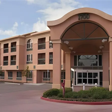 Hawthorn Suites by Wyndham Livermore Wine Country