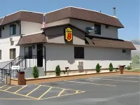Super 8 by Wyndham Ogden Hotels in West Haven