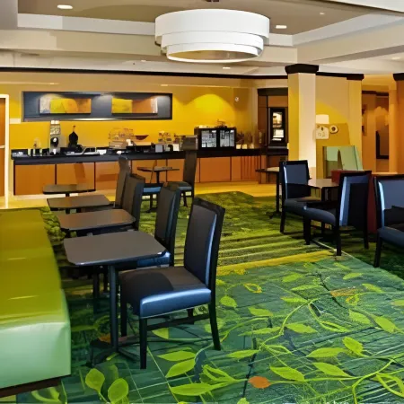 Fairfield Inn & Suites Madison East