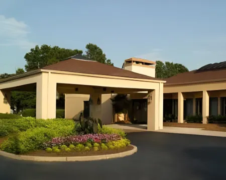Courtyard Atlanta Northlake Hotels in Tucker