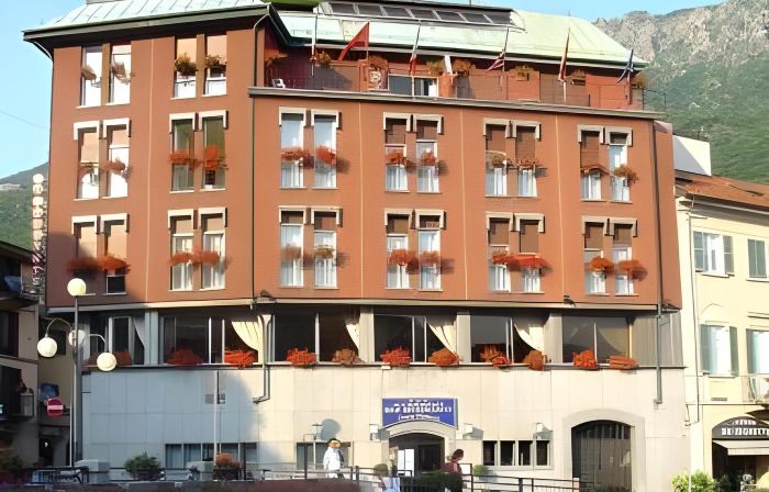 Hotel Croce Bianca
