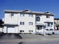 Midnight Sun Inn Hotel a 