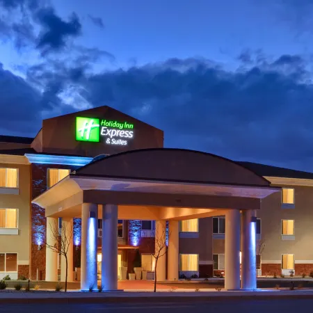 Holiday Inn Express & Suites ALBUQUERQUE AIRPORT by IHG