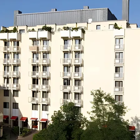 Hotel Gästehaus Forum am Westkreuz Отели рядом с достопримечательностью «Пазинг-Оберменцинг»