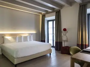 Savona 18 Suites