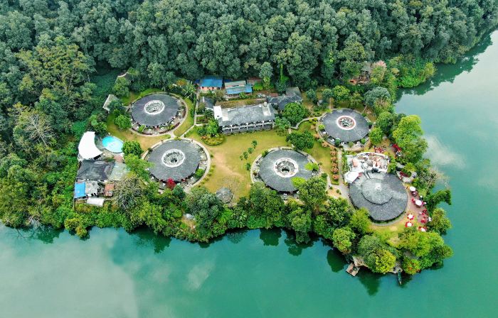 Fishtail Lodge by Annapurna