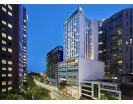 Holiday Inn Express Melbourne Little Collins Отели рядом с достопримечательностью «Блок Аркейд»