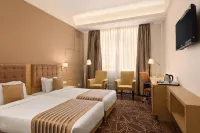 라마다 바이 윈덤 님라나