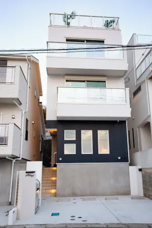 ASHINA BAYFRONT VILLA Отели рядом со станцией JR Yokosuka station