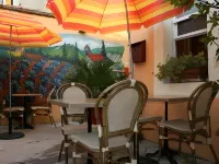 Hotel Majestic Hotels in Nimes