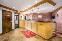 Econo Lodge Cedar Rapids South - 2-Star