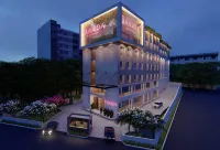 Ramada by Wyndham Gorakhpur Gorakhnath Mandir Road Các khách sạn gần Kushmi Forest