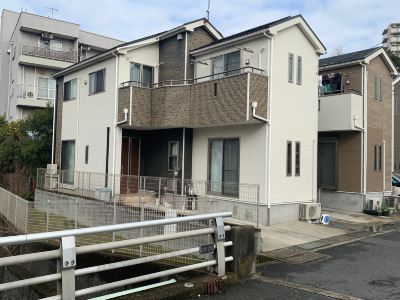 Enoshima Home Approximately 6 Minutes Walk from
