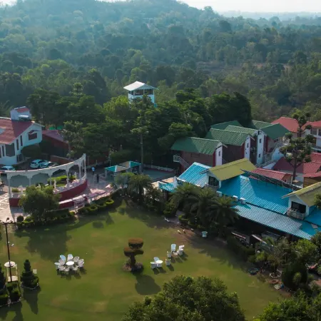 Hunky Dory Resort and Spa