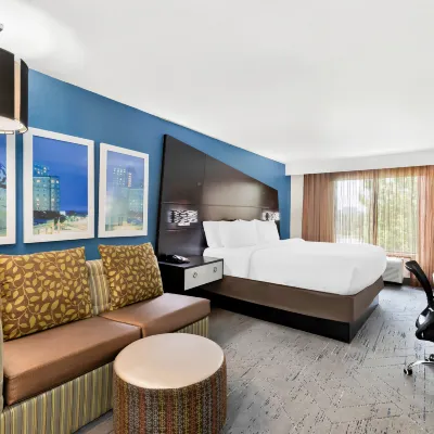 Holiday Inn Express ATLANTA GALLERIA-BALLPARK AREA by IHG Hotels near Cobb Convention Center (Cobb Galleria Centre)