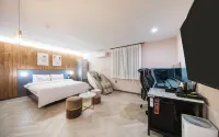 Iksan Hotel 174