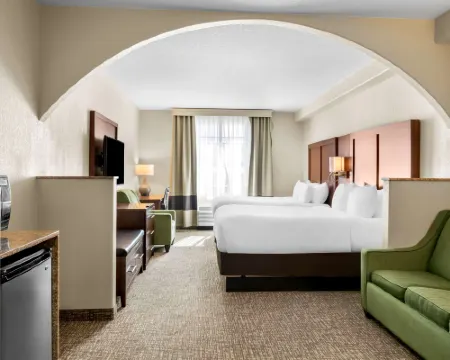 Comfort Inn and Suites Hotels in Riverton