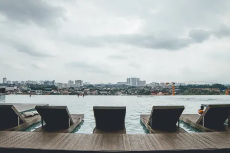 1Tebrau Laconic Lux Suite 1BR nr Columbia Hospital by Our Stay Отели рядом с достопримечательностью «Figure Museum Johor»