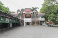 RedDoorz Syariah at Mojosari Hotels in Tunggalpager