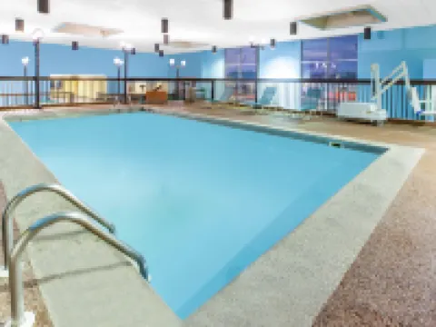 Days Inn & Suites by Wyndham Grand Rapids Near Downtown Hotels in Wyoming