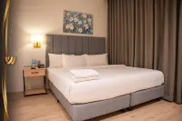 West Prime Hotel 칼바요그 공항 주변 호텔