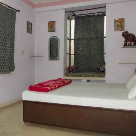 Raj Mahal Guest House