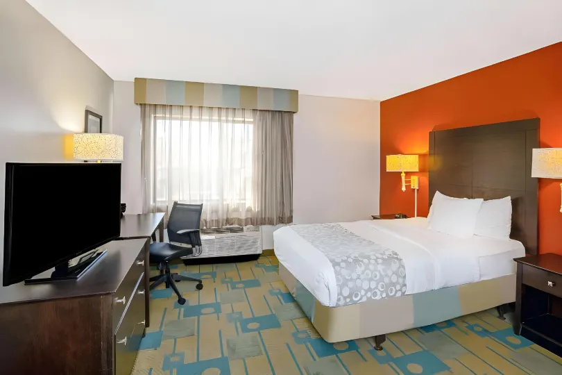 La Quinta Inn & Suites by Wyndham Houston NW Brookhollow