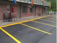Community Court Motel - Motels