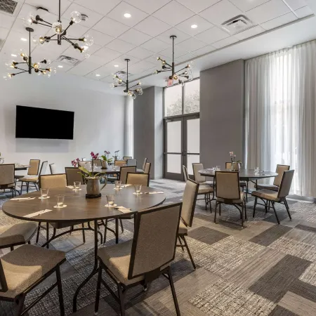 Cambria Hotel Savannah Downtown Historic District
