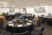 Holiday Inn LONDON - GATWICK AIRPORT by IHG - breakfast