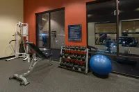 Hampton Inn & Suites Bremerton - gimnasio