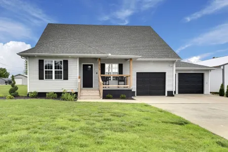 5 ⭐️ Luxury Lake Home Отели в г. Линн Тауншип