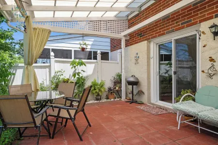 Lansdale: Work, Rest, Explore