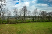 Brand new, beautiful log cabin in the heart of bourbon and horse country.
