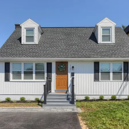 4Bd/2ba home Sleeps 8 *Newly Renovated* 2 minutes to all Hershey attractions!