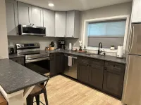 Trailhead Cottage - Half mile to PNF,  dog friendly!