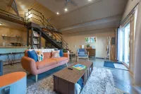 The Hygge House // A Cozy Guest House 15 min from Downtown