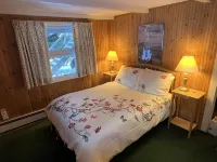 Bayou Chalet – Your Perfect Getaway Near Sugarbush Resort Hotels in Warren