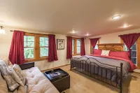 Cozy Rustic 20 minutes to Mt Baker walk to town, hot tub, High Speed Internet - 무료 와이파이