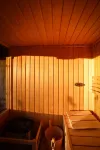 HOUSE OF VICTORY 4 FRONT LAKE AP1 GARDEN & SPA