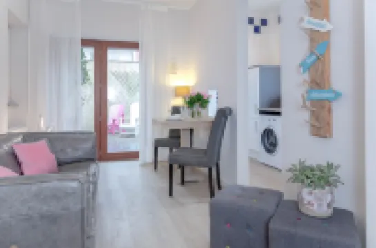 "Sea lights" apartment on Sylt for 2 people with garden in the city center