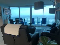 Beach&Pool Are Open! Stunning Newly Remodeled Oceanfront Condo on Daytona Beach!