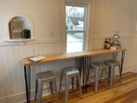 Cozy Cottage located near Czech Village and Newbo areas in Cedar Rapids, IA